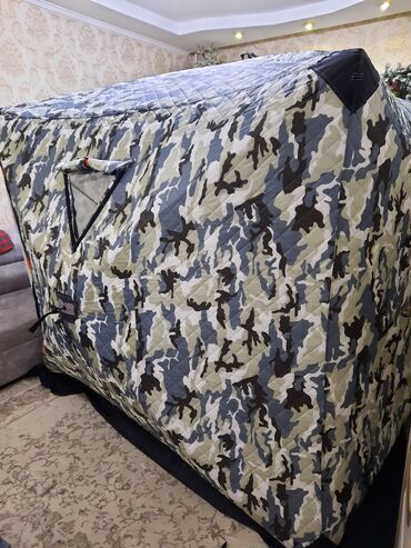 армейская палатка: Продаю новую Зимнию Палатку размер 2.20х2.20×2.10 качество Палатки