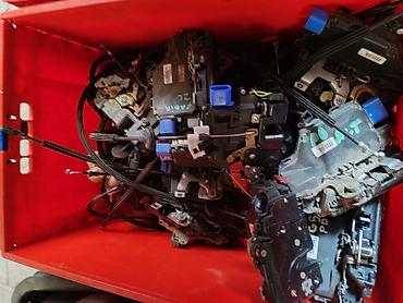 seat: Auto delovi – brave i mehanizmi vrata (VW/Škoda/Seat/Audi) - Velika — 4