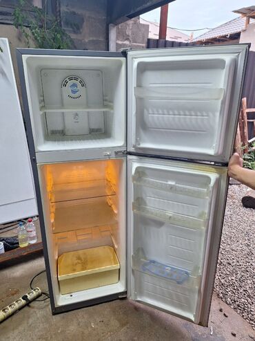 холодильник samsung rl48rrcih: Холодильник Daewoo, Б/у, Двухкамерный, No frost, 165 *