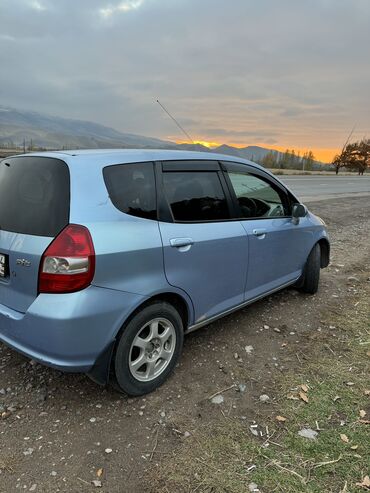 машыни: Honda Fit: 2003 г., 1.5 л, Вариатор, Бензин, Хетчбек