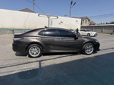jeep compas: Toyota Camry: 2017 г., 2.5 л, Автомат, Бензин, Седан — 9