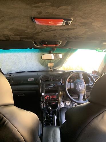 Subaru: Subaru Legacy: 2000 г., 2 л, Механика, Бензин, Седан — 4