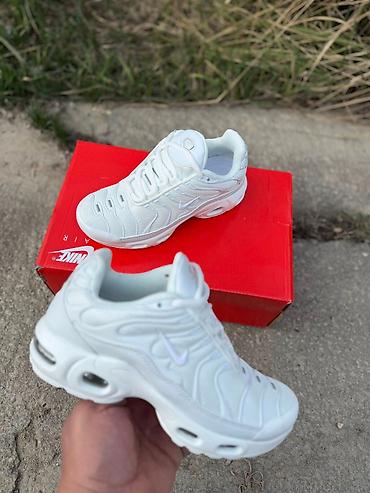 dres messija: Nike air max tn dečije patike bele NOVO Novo Brojevi 31 do 36 fb — 1