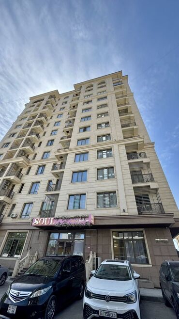 квартира берилет 4000 сом: 4 комнаты, Риэлтор, Без подселения, С мебелью полностью