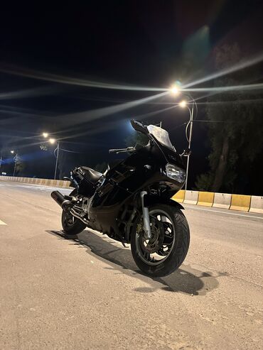 спортивные мотоцикл: Классический мотоцикл Suzuki, 1100 куб. см, Бензин, Взрослый, Б/у