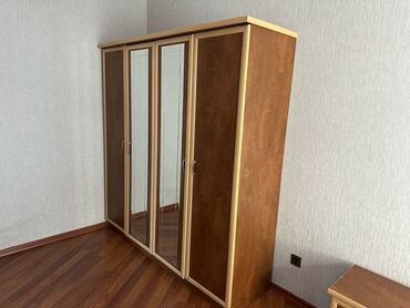 Ofis dəst mebeli: Ofis mebel dəsti Tərkibi: - Sürgülü qapılı iki rəng kombinli — 7