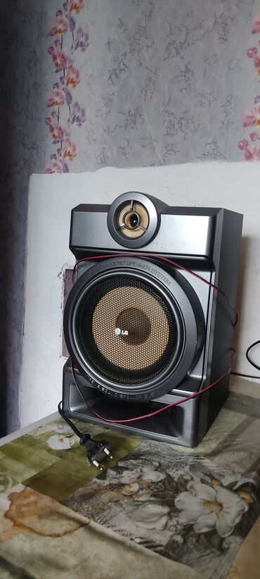 Hummer: LG MDD62 ev audio sistemi Komplekt: - Mərkəzi blok: LG MDD62 “2 DVD