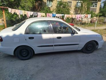 киргизия авто из кореи: Daewoo Lanos: 1999 г., 1.5 л, Механика, Бензин, Седан