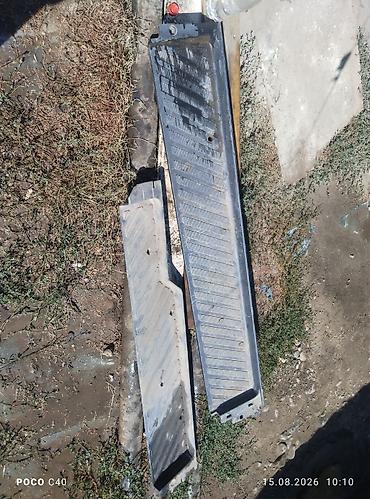 накладки на мерс: Запчасти на Рекс 906 - крыло правое - боковая подножка пластмассовая — 4