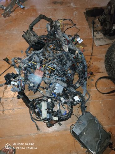 Двигатели, моторы и ГБЦ: Дизельный мотор Mitsubishi 2003 г., 1.9 л, Б/у, Оригинал — 10