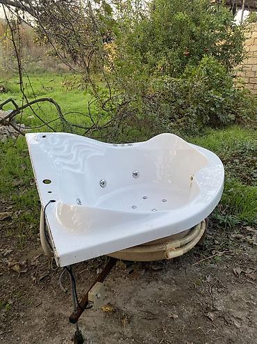 hamam ref: Bahalı jakkuzi vannadır bilən bilir. Motorları yoxdur. Çürüyü yoxdur — 1
