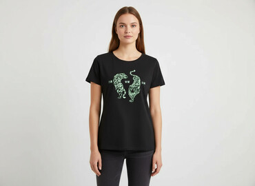 gap oversized t shirty: Sinsay, Футболка жіноча, розмір L