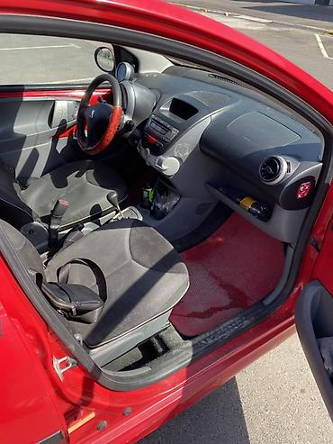 Peugeot 107: 2011 г., 1 л, Робот, Бензин, Хетчбек lalafo.kg да — 8 Peugeot 107: 2011 г., 1 л, Робот, Бензин, Хетчбек — 8