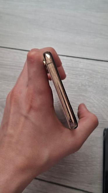 iphone ikis: İki telefon bir yerdə satılır – iPhone XS Max və Samsung Galaxy S20 — 9