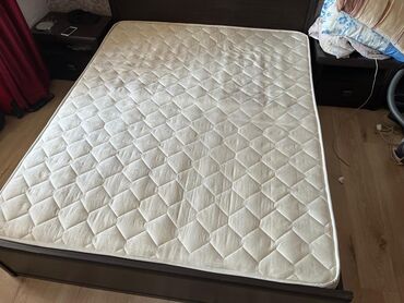 matras islenmis: Satılır,ölçü 2×160olcu. mebelin öz üste verilib,işlənmişdi,amma üste