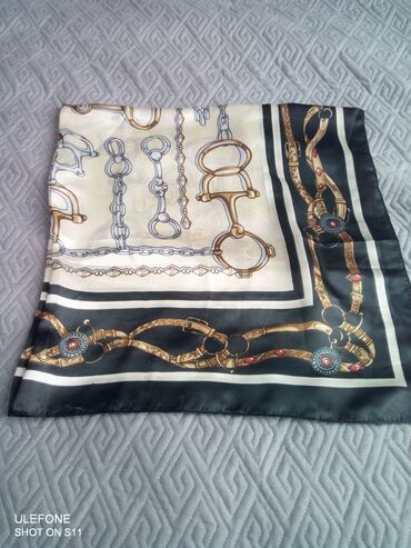 Baş geyimləri: Yayliq və şərflər. hərəsinin öz qiyməti var. 4-5₼. Binə qəsəbəsində -da lalafo.az — 7 Baş geyimləri: Yayliq və şərflər. hərəsinin öz qiyməti var. 4-5₼. Binə qəsəbəsində — 7