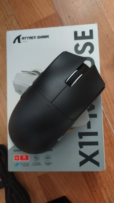 Noutbuklar üçün adapterlər: ATTACK SHARK X11-MOUSE simsiz siçan, qara rəngdə, erqonomik dizaynı