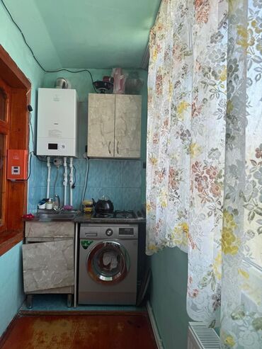 Köhnə tikili: Satılır: 1 otaqlı mənzil (şəkillərdə göründüyü kimi) Xüsusiyyətlər: - — 6