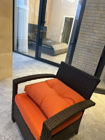 Həyət evləri və villaların satışı: Mərdəkan 5.5sotda ideal ərazidə Bravo marketin arxasında geniş — 24