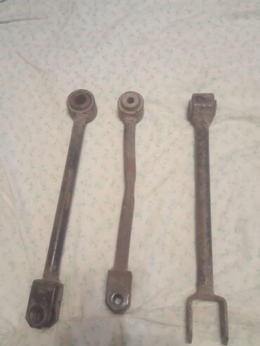 Другие автозапчасти: Nissan Maxima А34 Остались запчасти: -Нижняя подушка двигателя -Датчик — 28