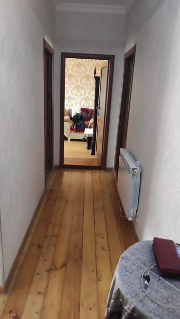 Uzunmüddətli kirayə mənzillər: Salam 7/24 zeng ve vassap aktivdi ev uzunmuddetii kiraye verilir — 10