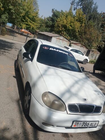 авто в долг: Daewoo Lanos: 1999 г., 1.5 л, Автомат, Бензин, Седан