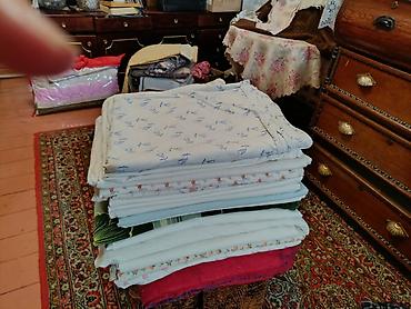 Комплекты постельного белья: В связи с отъездом продаю недорого постельное белье б/ у: наволочки-50 — 9