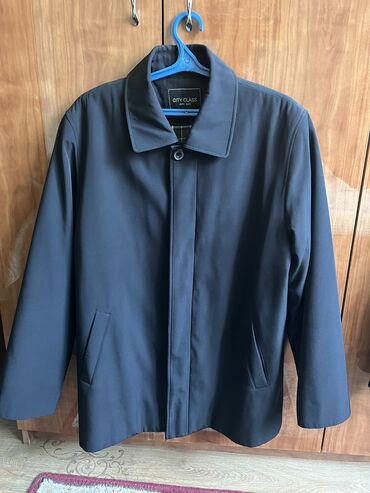 женская и мужская парфюмерия: Мужская куртка, 2XL (EU 44), Б/у, цвет - Черный, Самовывоз, Платная доставка