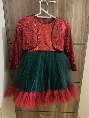 детские вещи на 9 лет: Детское платье цвет - Красный