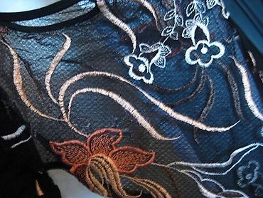 Майки, топы: Очень красивый топ с вышивкой Привезли в подарок, но не носила. С низу — 9