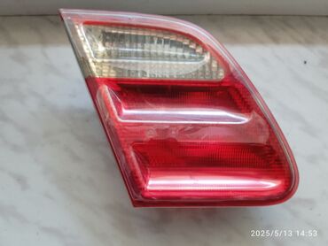 Arxa stopları: Mercedes-Benz 2000 il