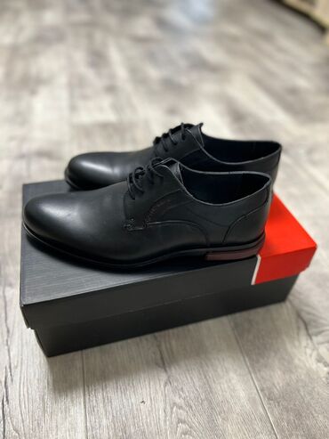 мужская классическая обувь: Туфли кожаные турецкие, новые, классическая модель 40 размер