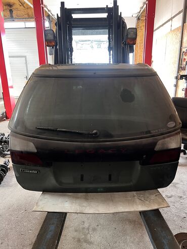 Крышки багажника и комплектующие: Крышка багажника Subaru, 2001 г., Б/у, Оригинал