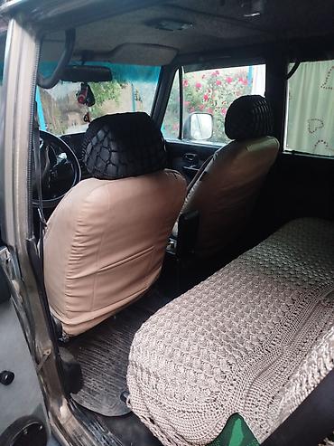 Digər avtomobillər: Off-road tipli 7 yerlik SUV - Kuzov: 5 qapılı, tavan relsləri və yan — 5