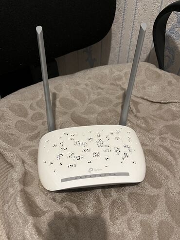 azercell wifi modem satilir: TP-LİNK modem,işlek veziyetdedir,Whatsappa yazin