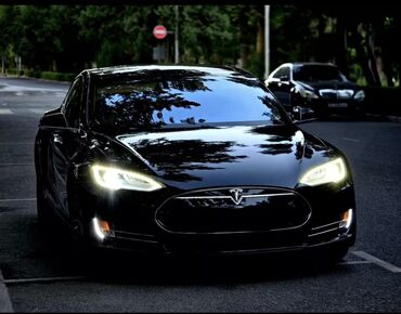 машина электронный: Tesla Model S: 2014 г., 0.6 л, Электромобиль, Седан