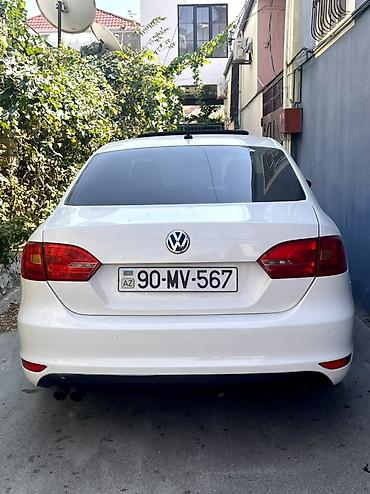 qosqu satisi: Volkswagen Jetta: 2 l | 2013 il Sedan — 4