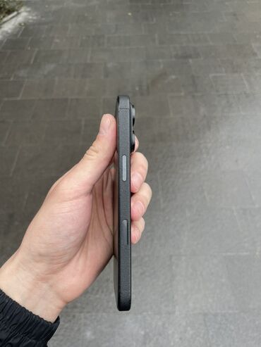 Чехлы: 16 про 512 АКБ 99 Есть царапины А так в отличном состоянии Только — 5