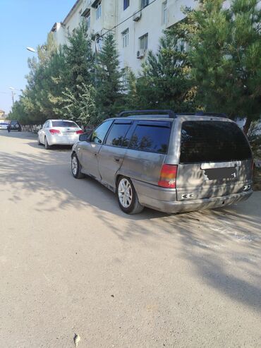 Opel: Opel Astra Caravan (şunur kuzov) Xüsusiyyətlər: - Kuzov — 5