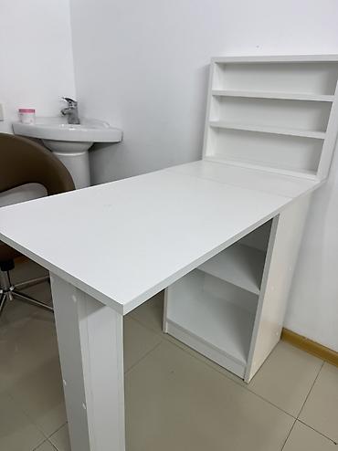 dirnaq usdolu: İşlənmiş, Manikür üçün masa — 3