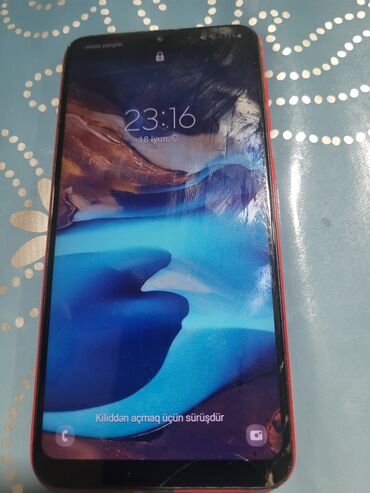 samsun j5: Samsung Galaxy A10, цвет - Красный