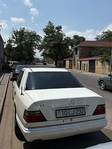 ilkin ödənişsiz yeni avtomobil: Mercedes-Benz W124: 2.2 l | 1994 il Sedan — 10