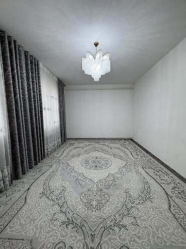 Продажа коттеджей и домов: ✨Продаётся дом в с. Сокулук✨ 🏡Характеристики: • Участок - 3,5 сотки • — 8