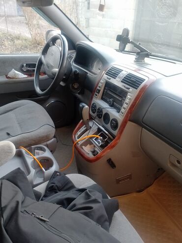 Kia: Kia Carnival: 2004 г., 2.5 л, Автомат, Бензин, Вэн/Минивэн