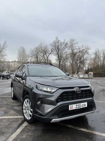 ио пинин: Toyota RAV4: 2019 г., 2.5 л, Автомат, Бензин