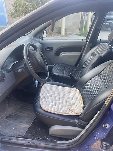 Dacia: Dacia Logan MCV (universal) – tünd mavi rəng Texniki xüsusiyyətlər: - — 2