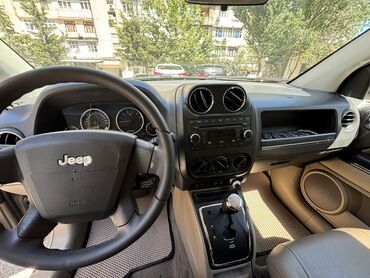 4 göz maşın: Jeep Compass: 2.4 л | 2008 г. | 125000 км Внедорожник