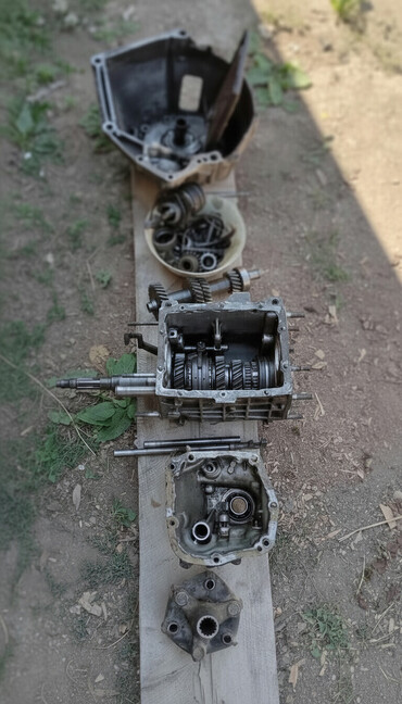 Kapotlar: VAZ (LADA) VAZ 2106, 1989 il, Rusiya, Ünvandan götürmə -da lalafo.az — 9 Kapotlar: VAZ (LADA) VAZ 2106, 1989 il, Rusiya, Ünvandan götürmə — 9