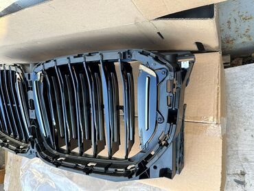 Решетки радиатора: Решетка радиатора BMW 2020 г., Б/у, Оригинал — 9