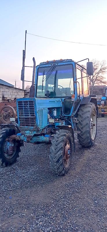 Traktorlar: Kənd təsərrüfatı üçün universal təkərli traktor - Rəng: mavi, geniş — 2